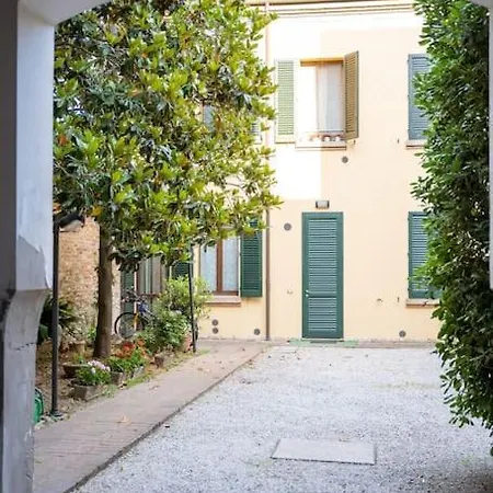 Prestigioso Flat Al Piano Terra *