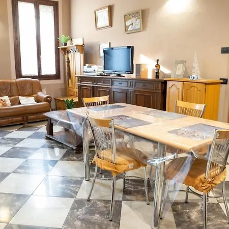 Prestigioso Flat Al Piano Terra شقة فيرّارا