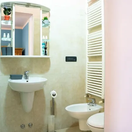 Prestigioso Flat Al Piano Terra * فيرّارا